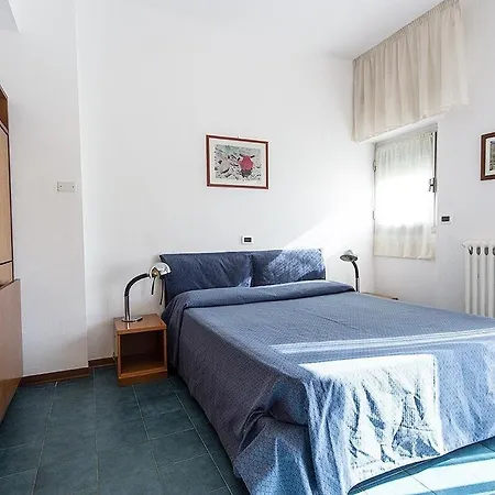 Casavacanze Internazionale 3* 迪亚诺马里纳