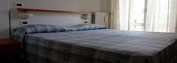 Casavacanze Internazionale 公寓式酒店 迪亚诺马里纳