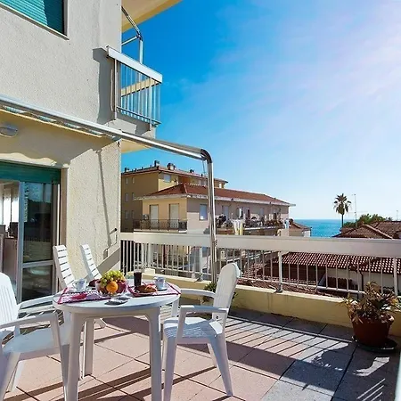 Casavacanze Internazionale 迪亚诺马里纳