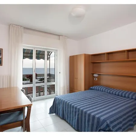 Casavacanze Internazionale 3* 디아노마리나